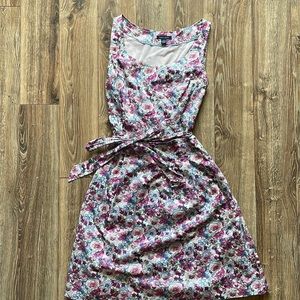 Tommy Hilfiger Floral Print Dress With Pockets!